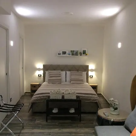 Il Pavone Oda ve Kahvaltı 4*